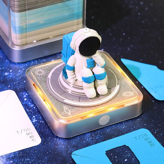 Space Walker 3d Memo Pad - Daily Calendar 2026